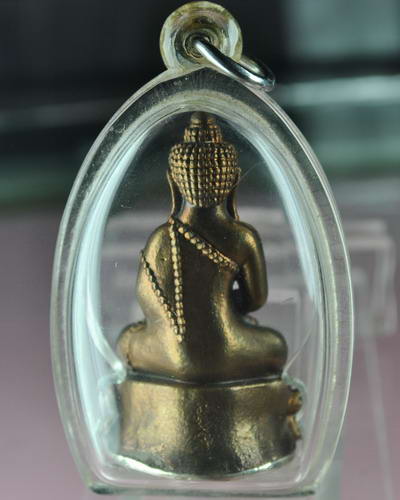 พระกริ่งเขี้ยวแก้ว หลวงปู่กาหลง รุ่นแรก 