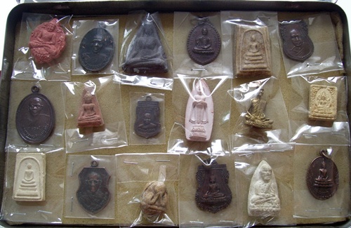 รวมพระเครื่อง เชิญเหมาไปได้เลยครับ......ww142