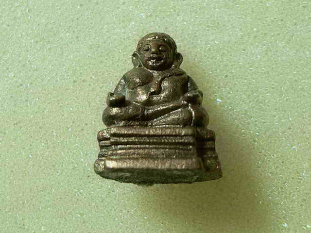 สังขจายน์ธาตุมหาชัยรุ่นแรก หลวงปู่คำพันธ์  เนื้อขันลงหิน