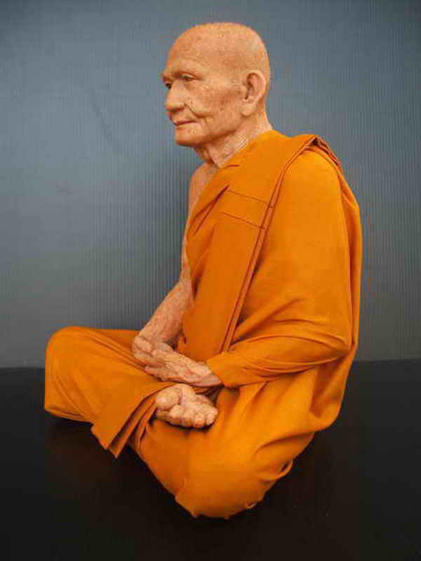 @@@@ รูปหล่อเหมือนหลวงพ่อปาน 9 นิ้ว เหมือนจริงมากๆๆๆครับ@@