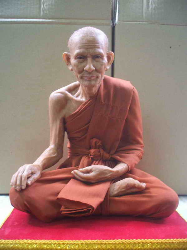 @@@@ รูปหล่อเหมือนหลวงปุ่ศุข 9 นิ้ว เหมือนจริงมากๆๆๆครับ@@