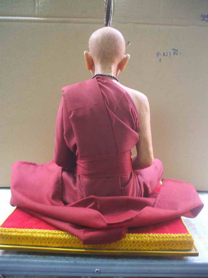 @@@@ รูปหล่อเหมือนหุ่นขี้ผึ้งไฟเบอร์((((ครูบารศรีวิชีย))) 9 นิ้ว องค์จริงเหมือนมากๆๆๆครับ