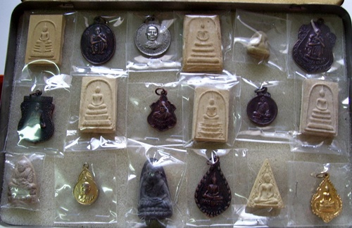 เริ่ม 150 บาทกับ รวมพระเครื่องถูกๆ เหมาไปเลยครับ .......ww136