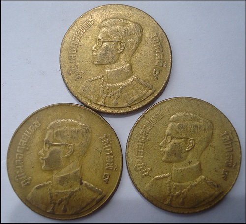 ..เหรียญ 50 สตางค์ปี.2493จำนวน12เหรียญ..