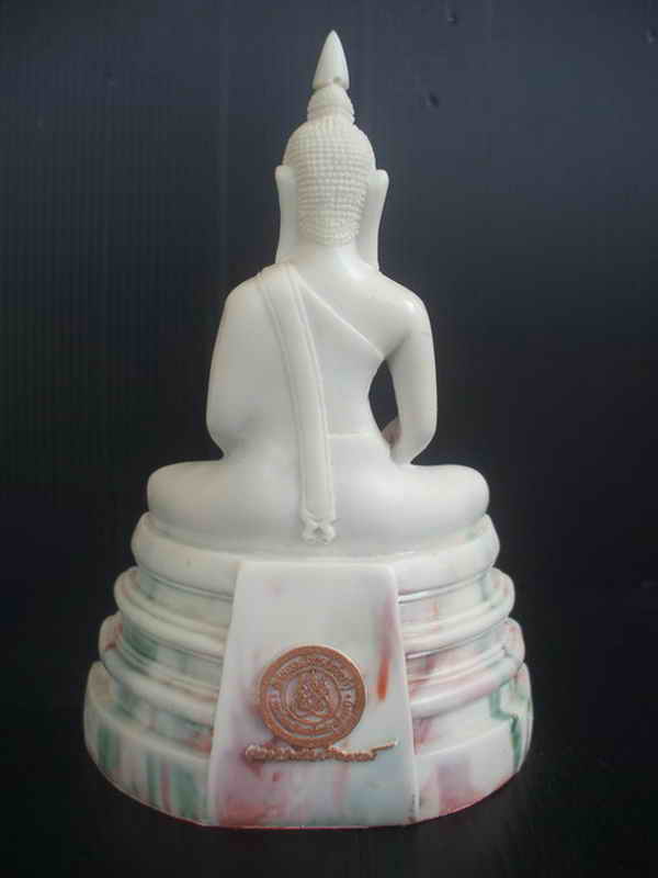 ((ขอF/B))วัดใจไปเลยครับ 100บาท กับหลวงพ่อโสธรเนื้อกระเบื้องเรซิ่นลายหินอ่อน หน้าตัก3นิ้วครับ