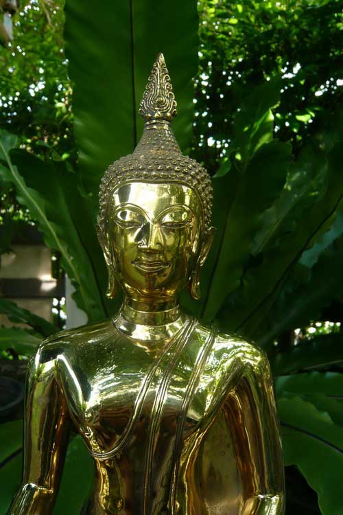 บูชาหลวงพ่อพระเสริม วัดปทุมฯ ขนาด ๙ นิ้ว สวยงามจริง ๆ เหมาะกับเทศกาลปีใหม่