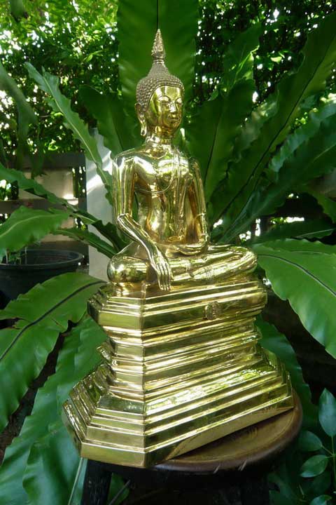 บูชาหลวงพ่อพระเสริม วัดปทุมฯ ขนาด ๙ นิ้ว สวยงามจริง ๆ เหมาะกับเทศกาลปีใหม่