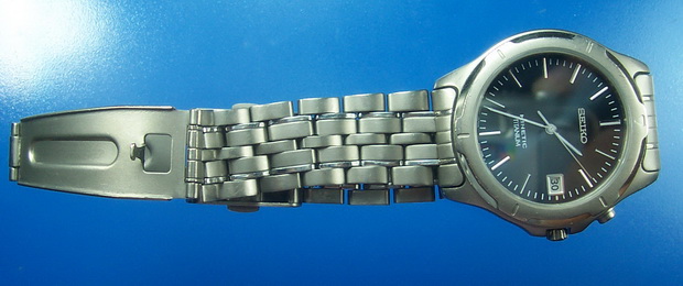 นาฬิกาข้อมือ seiko kenetic titanium