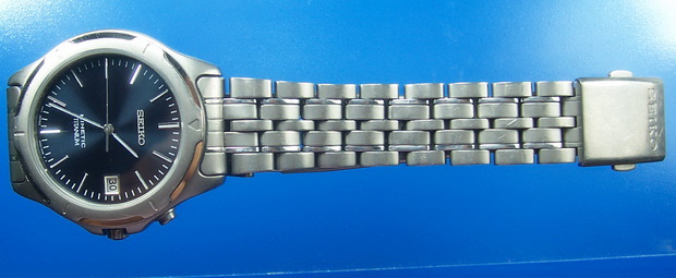 นาฬิกาข้อมือ seiko kenetic titanium