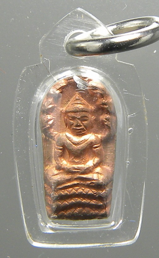 พระปรกใบมะขามชินบัญชรมหาโสฬส ลป.ทิม วัดละหารไร่ เลี่ยมพร้อมใส่