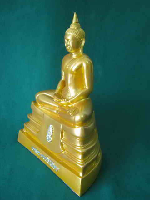 เปิดใจ 300 บาทหลวงพ่อโสธรเนื้อเร่ซิ่นสีน้ำทองค่ะขนาดฐานกว้าง 7 นิ้ว สูง 9 นิ้ว หน้าตักพระ 5นิ้ว