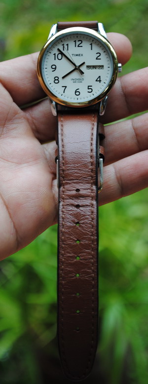 TIMEX สายหนัง หน้าทอง สภาพดีครับ