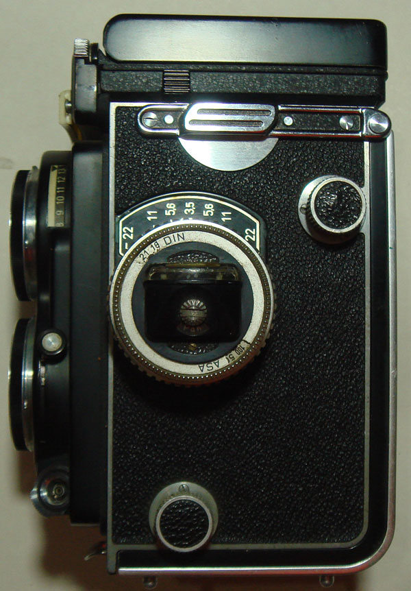 กล้องถ่ายรูปโบราณ Rolleiflex รุ่น K8 T2 ผลิตระหว่าง 1961-1966 Serlais T2167811 เลนส์ 3.5/75 mm.