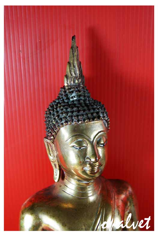 พระบูชารัชกาล  เนื้อแดง  หน้าตัก  ๕ นิ้ว  สวยปี๊ง
