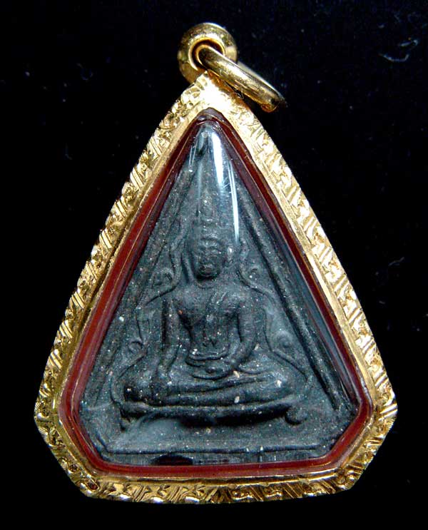 พระฉลองวันเกิดหลวงปูเพิ่มวัดกลางบางแก้ว เนื้อผงดำพร้อมเลี่ยมทอง