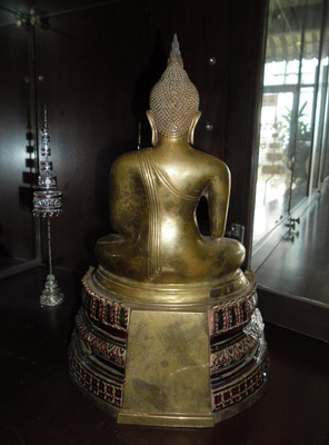 หลวงพ่อวัดไร่ขิงหน้าตัก 6 นิ้วสวยจริงๆ