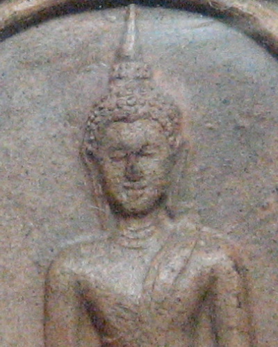 สมเด็จเนื้อดินสารพัดดี อาจารย์ฝั้น หลังพุทโธ