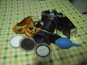 กล้อง Nikon FM 2N สภาพดีพร้อมเลนส์ ฟรีของแถม 7 รายการ