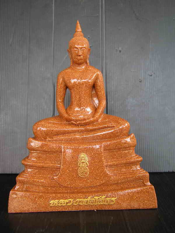 วัดใจ100ครับ หลวงพ่อโสธรเนื้อกระเบื้องหลังคาโบสถ์ขนาดฐานกว้าง 7 นิ้ว สูง 9 นิ้ว ห น้าตักพระ 5นิ้ว คร