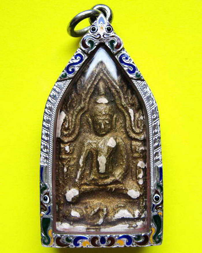 พระขุนแผนบรรจุกรุ หลวงปู่ทิม วัดละหารไร่
