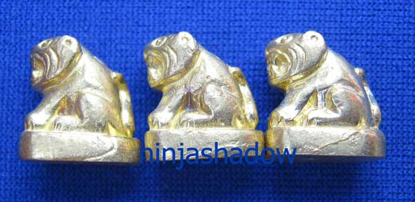 เสือจิ๋ว รุ่นมีอำนาจวาสนา หลวงพ่อเพี้ยน วัดเกริ่นกฐิน ลพบุรี เนื้อทองเหลือง ** 3 ตัว **