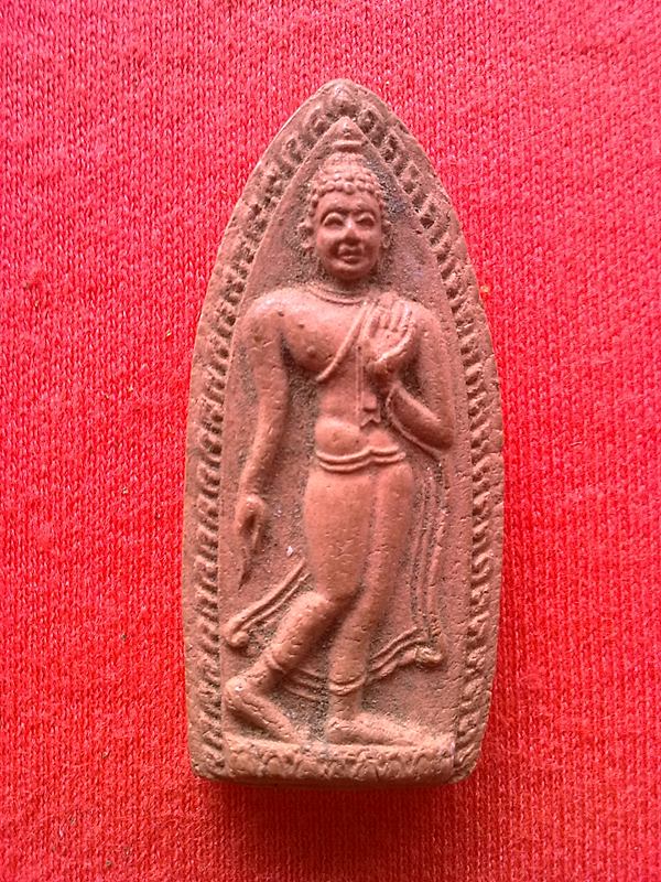 พระลีลา หลวงปู่แหวน วัดดอยแม่ปั๋ง จ.เชียงใหม่
