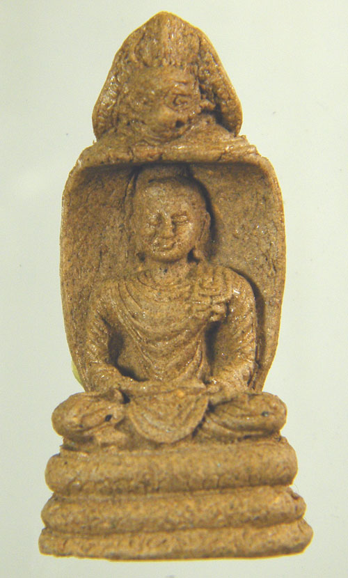 หลวงปู่คำพันธ์ รุ่นร่มเย็นครับ