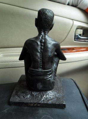 หลวงปู่สรวงวัดไพพัฒนามีหมายเลข 5 นิ้วสร้างน้อย