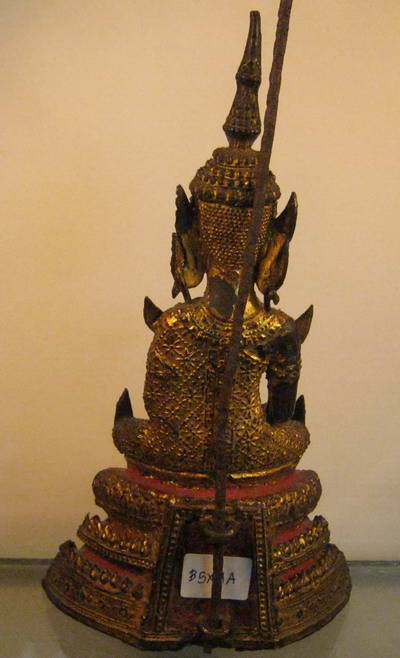 พระบูชารัตนนั่งทรงเครื่อง  พร้อมฉัตร หน้าตัก 2นิ้วครึ่ง สภาพสมบูรณ์ สวย
