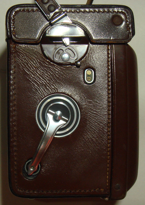 กล้องถ่ายรูปโบราณ Rolleiflex รุ่น K8 T2 ผลิตระหว่าง 1961-1966 Serlais T2167811 เลนส์ 3.5/75 mm.