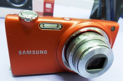 กล้องดิจิตอล SAMSUNG ST5500 สำหรับถ่ายรูปพระเครื่อง ทั่วๆไป สภาพใหม่มาก อุปกรณ์ครบทั้งกล่อง