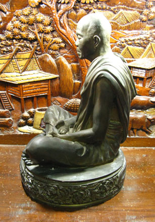 รูปเหมือนเนื้อโลหะหน้าตัก 9 นิ้ว เทพประทานพร หลวงพ่อคูณ ปริสุทโธ