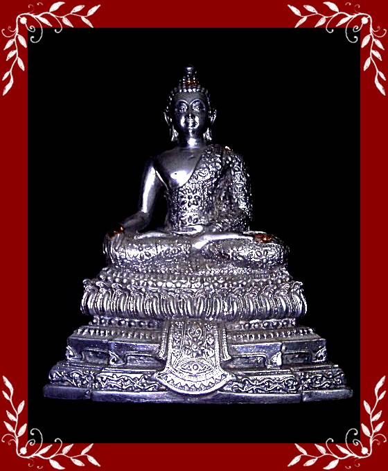 พระบูชา วัดหัวโพธิ์ จ. สุพรรณบุรี เนื้อดีบุก เหมือนเงินปัดเงา ก้นดินไทย ฐาน 7.5 นิ้ว สูง 9.5 นิ้ว