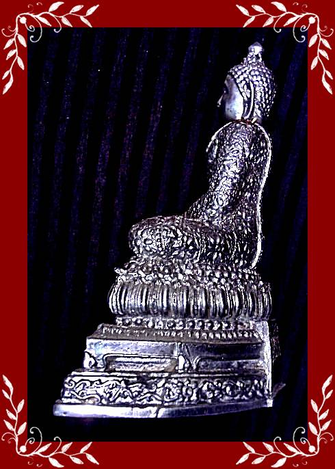 พระบูชา วัดหัวโพธิ์ จ. สุพรรณบุรี เนื้อดีบุก เหมือนเงินปัดเงา ก้นดินไทย ฐาน 7.5 นิ้ว สูง 9.5 นิ้ว