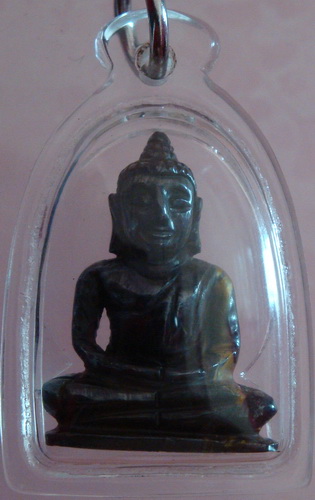 พระพุทธหินแกะ