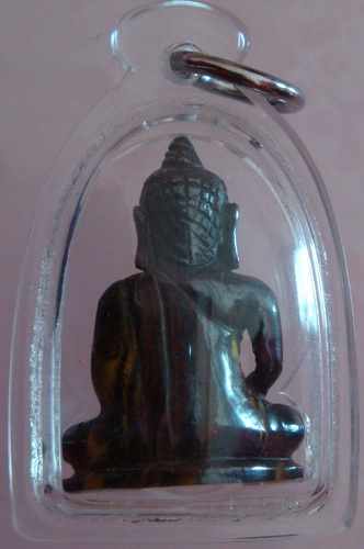 พระพุทธหินแกะ