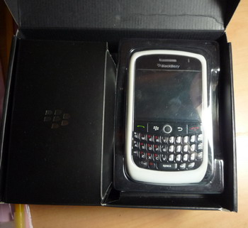 BlackBerry Curve 8900 ของแท้ เครื่องเพิ่งซิ้อได้ 2 อาทิตย์ครับ อุปกรณ์ ยังไม่ได้แกะเลยครับ