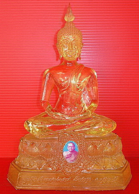 * * พระบูชาแก้วใสหลวงพ่อฤาษีลิงดำ วัดท่าซุง หน้าตัก 5 นิ้ว สภาพสวยค่ะ * *