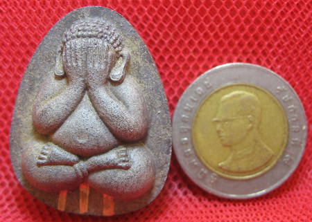 ปิดตานวะมหามงคล แซยิด 76 ปี เนื้อผงใบลาน ตะกรุดเงิน 3 ดอก+โรยผงตะไบพระกริ่งทั้งด้านหน้าและหลัง