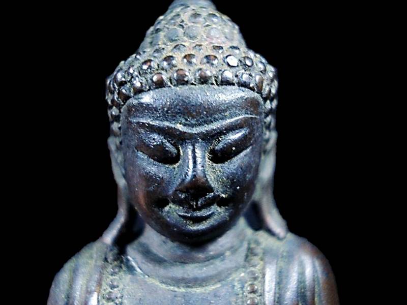 พระ กริ่งธิเบต หลวงพ่อเกษม เขมโก เนื้อโลหะผสม ขนาดหน้าตัก 1.5 นิ้ว (โดยประมาณ) ครับ