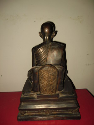 หลวงปู่โต๊ะวัดประดู่ฉิมพลี 9 นิ้ว