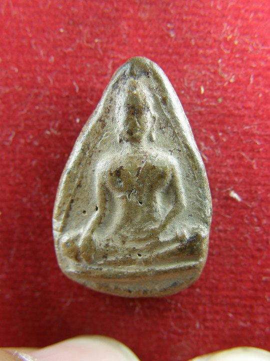 พระเนื้อดินไม่ทราบที่