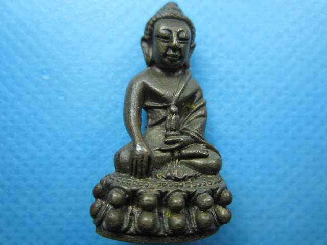 *** พระกริ่งหลวงปู่หมุน ***