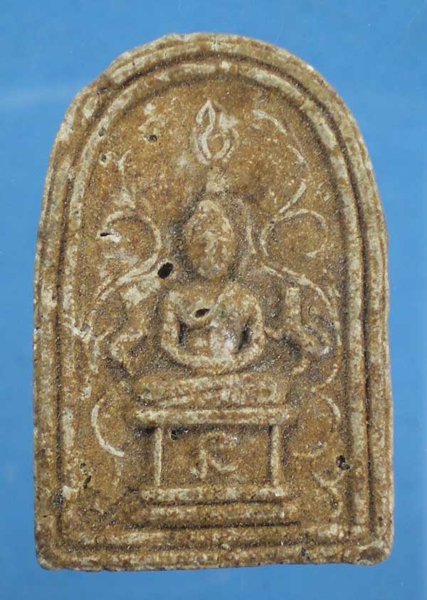 พระซุ้มเถาวัลย์ เนื้อผง วัดชนะสงคราม