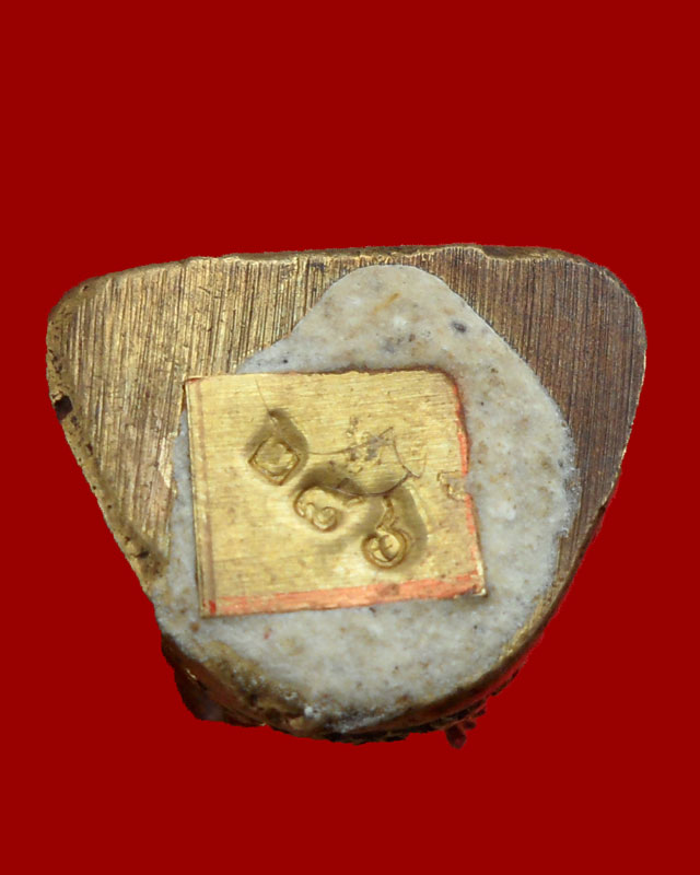 รูปหล่อรุ่นแรก ครูบาดวงดี ยติโก เนื้อทองฝาบาตร อุดผง - เกศา -จีวร มีโค้ด มีเบอร์ 286
