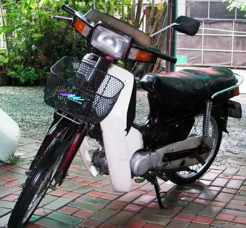 มอเตอร์ไชด์ เก่าครับ ตามสภาพครับ ใช้ได้ ดืด้วย