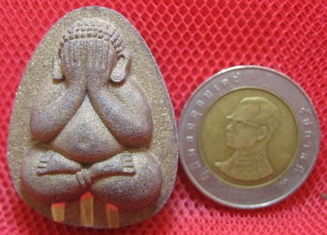 ปิดตานวะมหามงคล แซยิด 76 ปี เนื้อผงใบลาน ตะกรุดเงิน 3 ดอก+โรยผงตะไบพระกริ่งทั้งด้านหน้าและหลัง