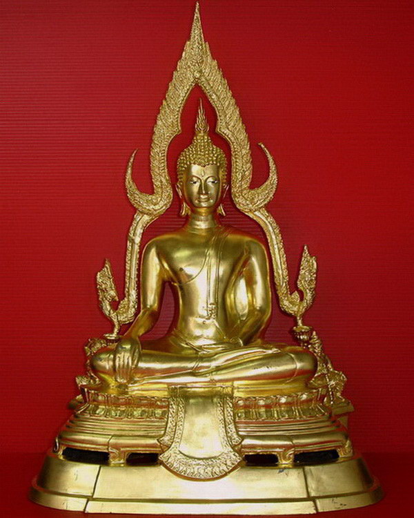 *  พระพุทธชินราชบูชาปิดทอง หน้าตัก 9 นิ้ว ฐานฉลุ ซุ้มถอดได้ สวยมากค่ะ  *