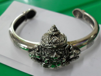 กำไลราหู หลวงพ่อดำ วัดถ้ำตะเพียนทอง (เนื้ออัลปาก้า