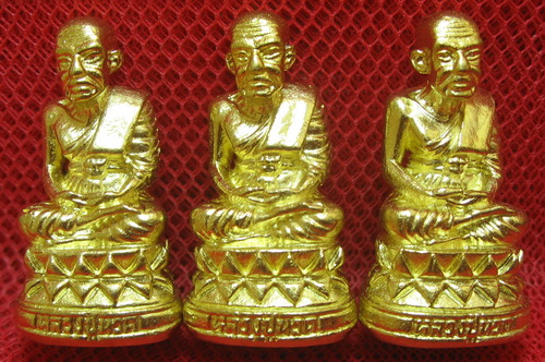 หลวงปู่ทวด พิมพ์บัวรอบ 3 องค์ เนื้อเปียกทอง วัดในหาน อ.นอง อ.ทอง อ.สุภา ร่วมปลุกเสก ปี 36
